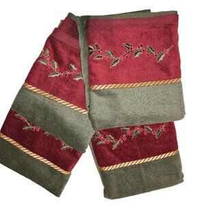 Santens Holiday Towels Set Of 4 Green & Red 100% Cotton With Embroidered Holly
